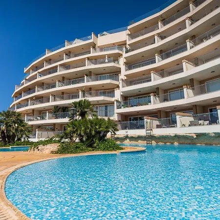 Lovely With Amazing Balcony & Communal Pool By 360 Estates Appartement