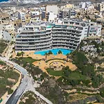 Lovely With Amazing Balcony & Communal Pool By 360 Estates Daire *