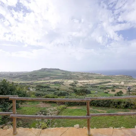 Lovely With Amazing Balcony & Communal Pool By 360 Estates * Ghajn Melel