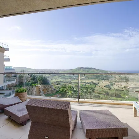 Lovely With Amazing Balcony & Communal Pool By 360 Estates 아파트 Ghajn Melel