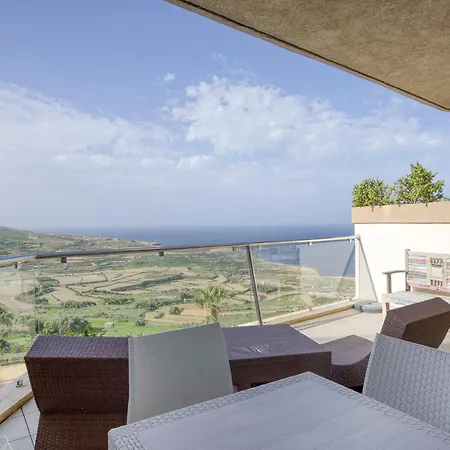 Lovely With Amazing Balcony & Communal Pool By 360 Estates