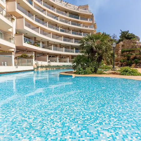 Lovely With Amazing Balcony & Communal Pool By 360 Estates