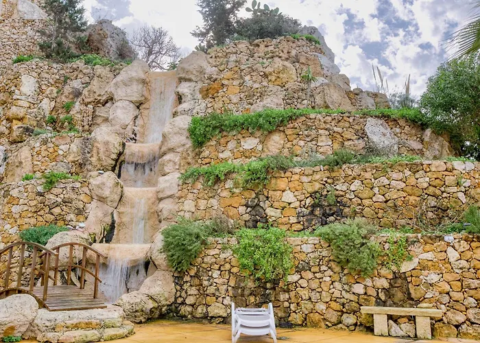 Διαμέρισμα Lovely With Amazing Balcony & Communal Pool By 360 Estates Ghajn Melel