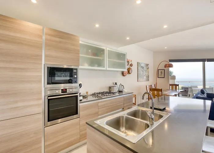 Lovely With Amazing Balcony & Communal Pool By 360 Estates * Ghajn Melel