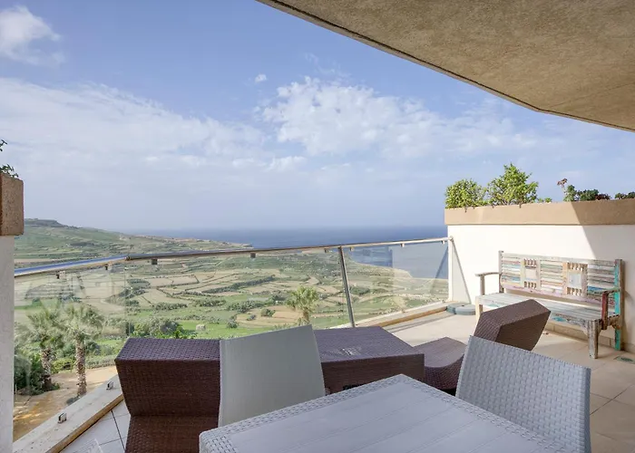 Lovely With Amazing Balcony & Communal Pool By 360 Estates